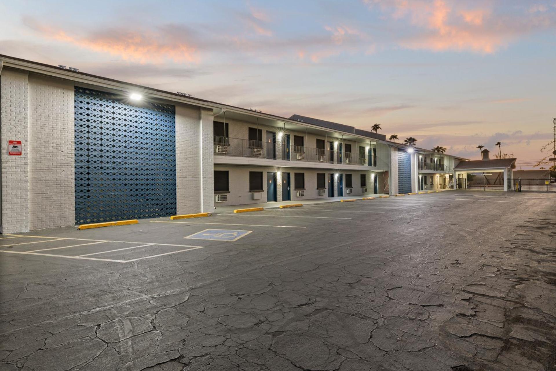 Travel Inn Phoenix Zewnętrze zdjęcie